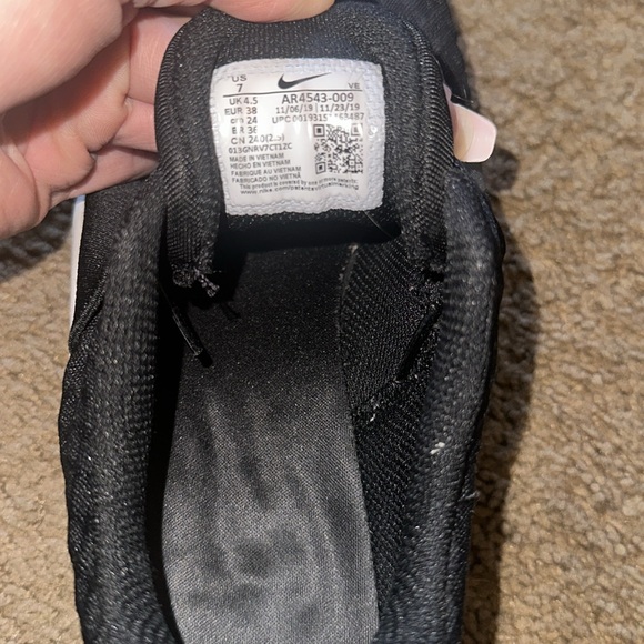 Nike shoes - Picture 7 of 7